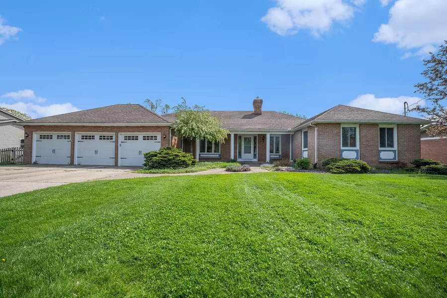 5359 Woodmont Drive, Portage, MI 49002