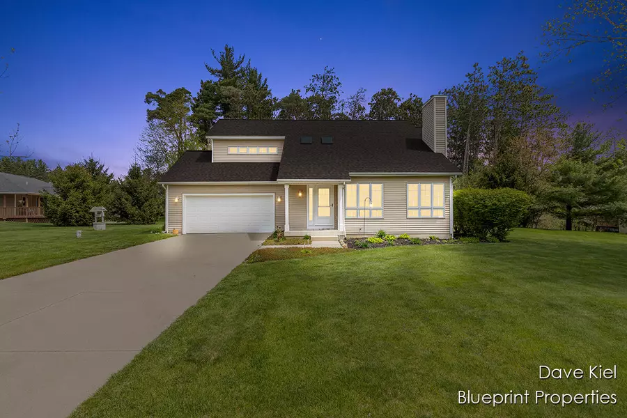 1854 Pinehill Drive, Hastings, MI 49058