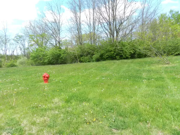 525 Swan River Drive, Benton Harbor, MI 49022