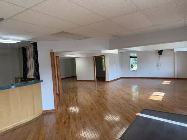 Grand Haven, MI 49417,601 S Beacon Boulevard #101