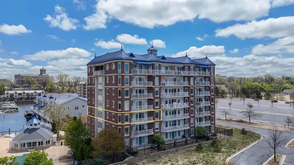 St. Joseph, MI 49085,200 Lake Street #4B