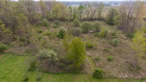 Three Oaks, MI 49128,15105 Carpenter Road