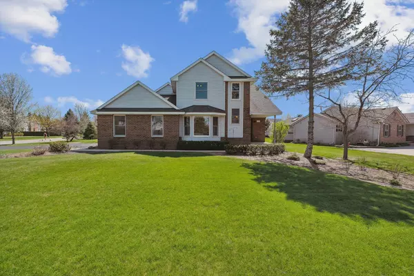 South Lyon, MI 48178,13732 Monarch Drive