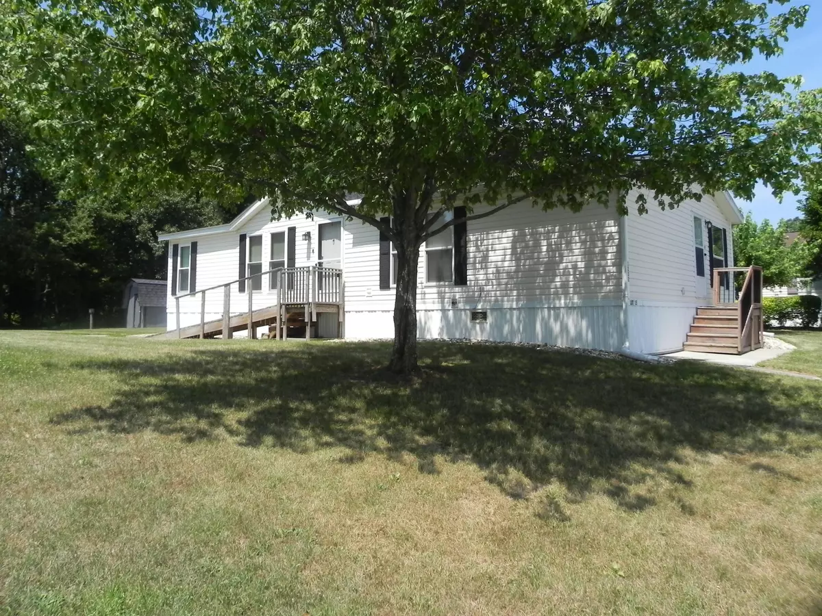 Three Rivers, MI 49093,1232 Shiawassee River Road