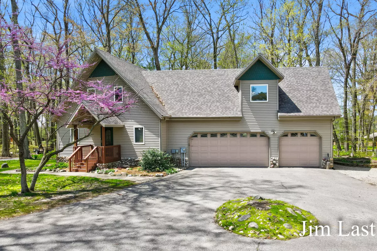 Newaygo, MI 49337,5655 Cozy Point Drive