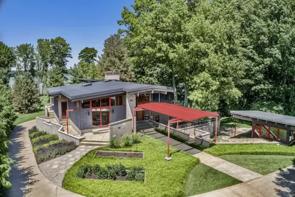Fennville, MI 49408,6465 Sandhill Lane