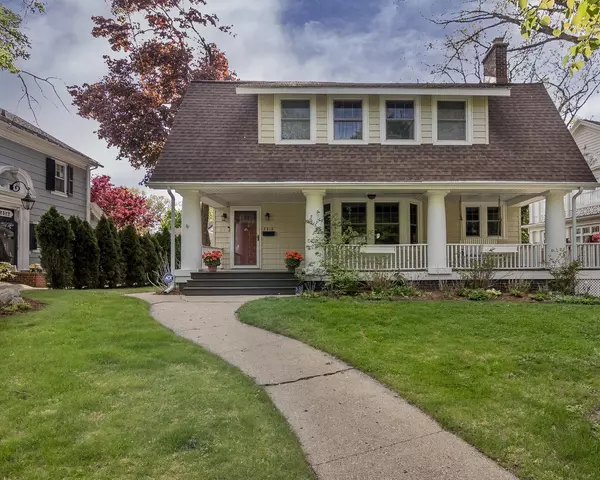 2318 Glenwood Drive, Kalamazoo, MI 49008