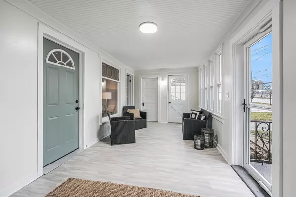 Spring Lake, MI 49456,109 S Lake Avenue