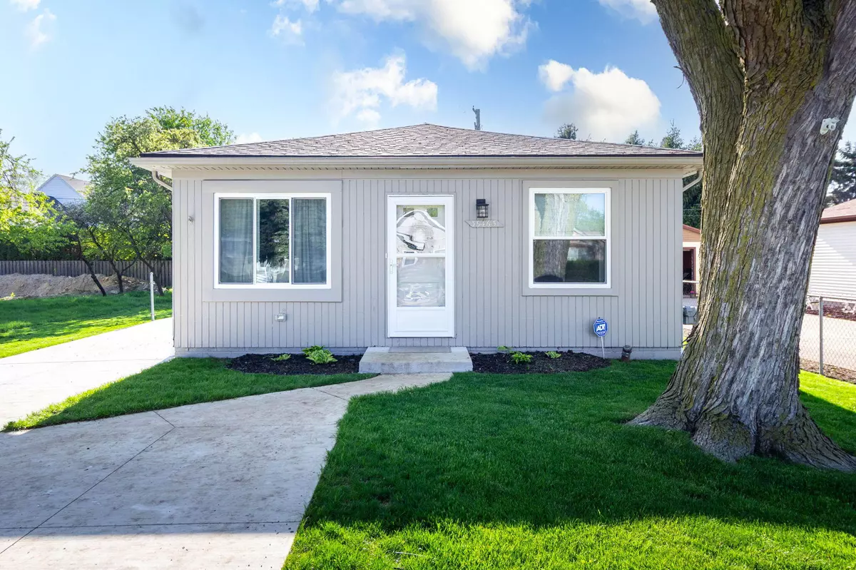 Harrison Township, MI 48045,39465 Muffatt Street