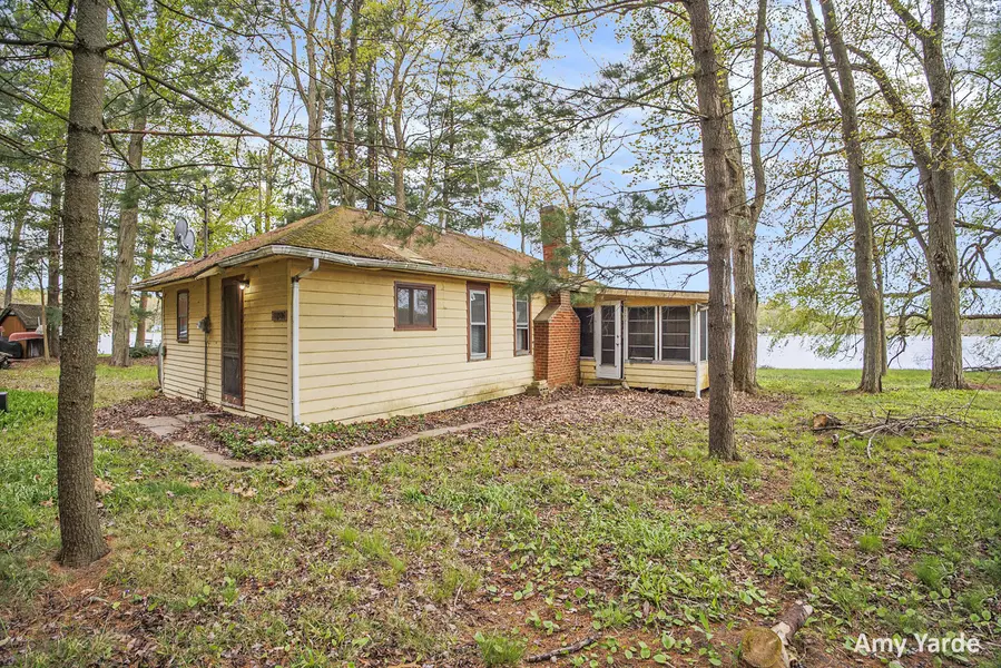 9596 W Evergreen Drive, Grand Junction, MI 49056