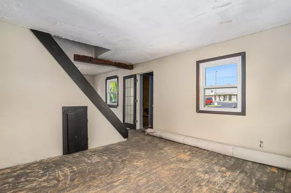 Holland, MI 49423,108 Spruce Avenue