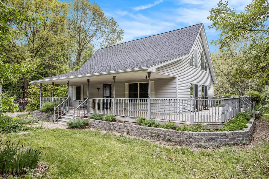 7949 N Riverview Drive, Kalamazoo, MI 49004