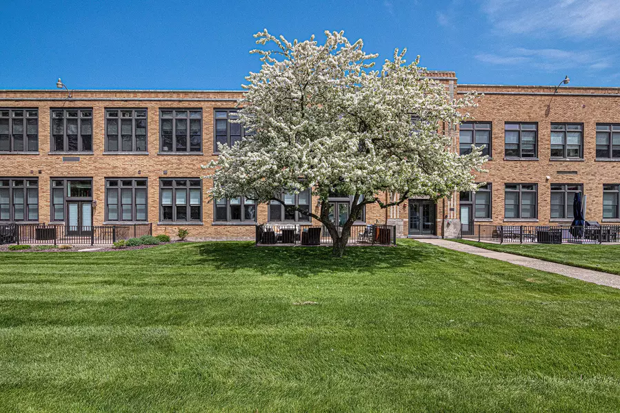 2214 S State Street #108, St. Joseph, MI 49085