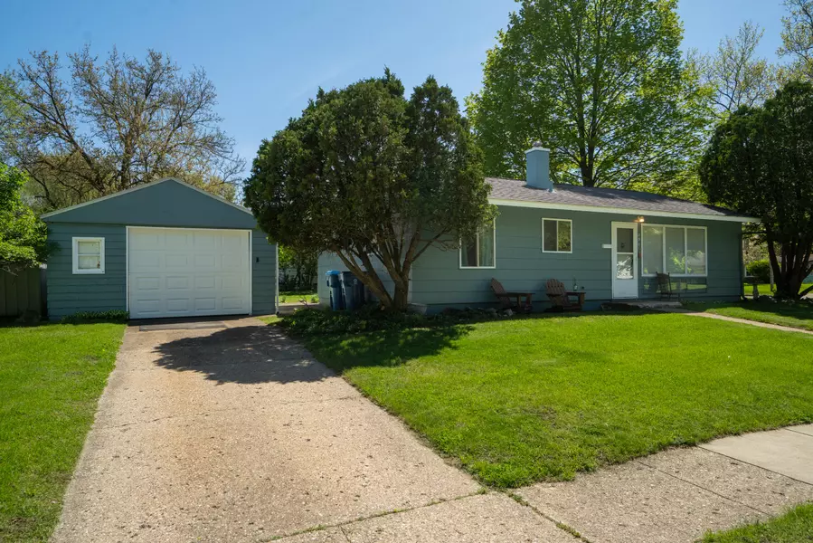 2933 Cimarron Drive, Kalamazoo, MI 49004