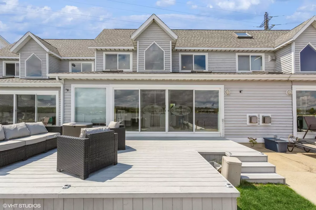 St. Joseph, MI 49085,257 Shoreview Way #9