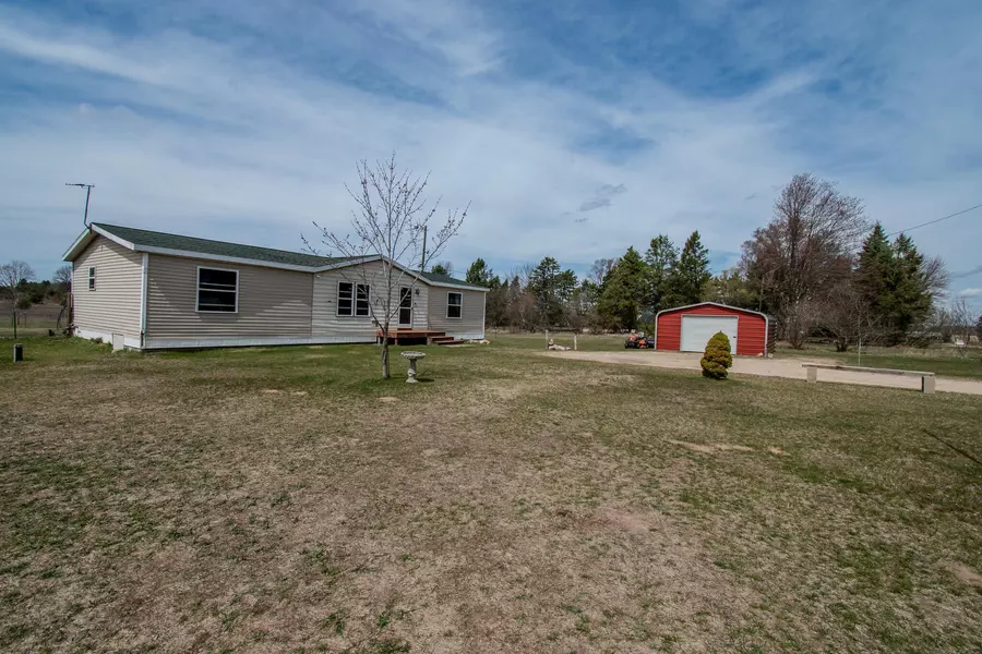 3150 S Miller Road, Sidney, MI 48885