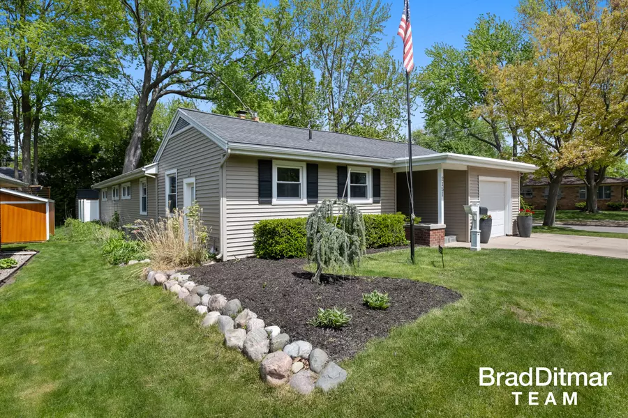 2151 Anderson SE Drive, Grand Rapids, MI 49506