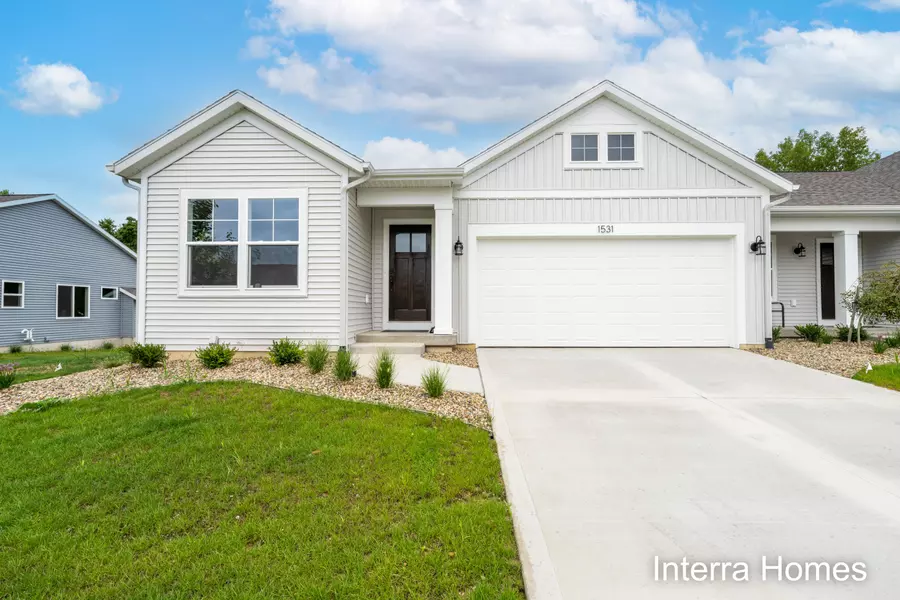 1531 N Village Circle, Kalamazoo, MI 49009