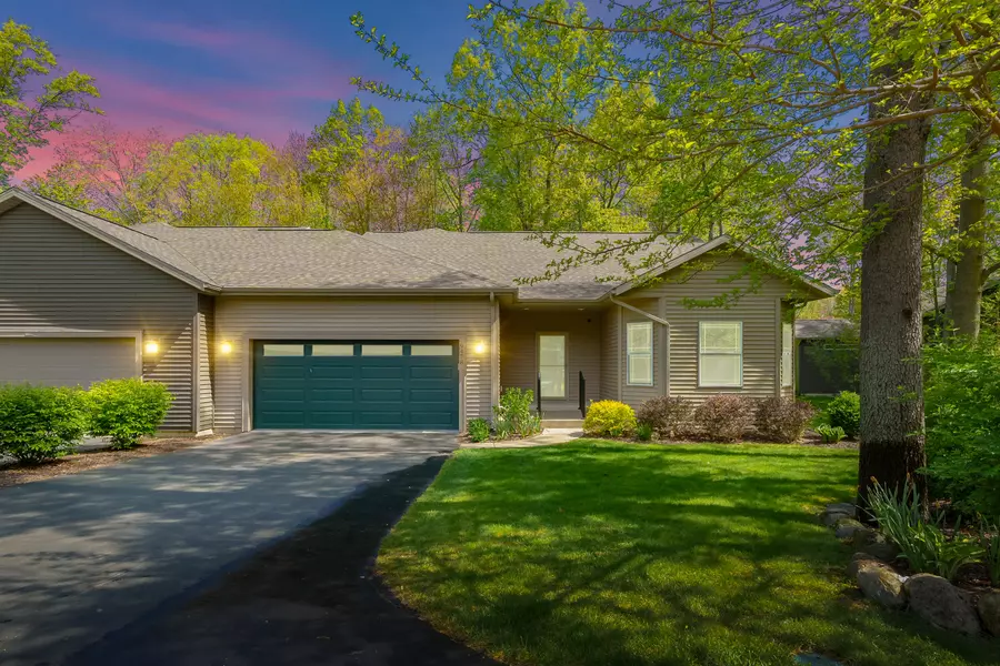 9478 The Woodlands Trail #31, Portage, MI 49002