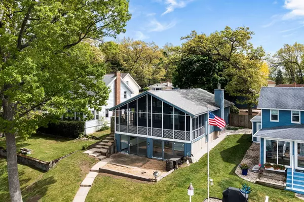 Edwardsburg, MI 49112,23542 S Shore Drive