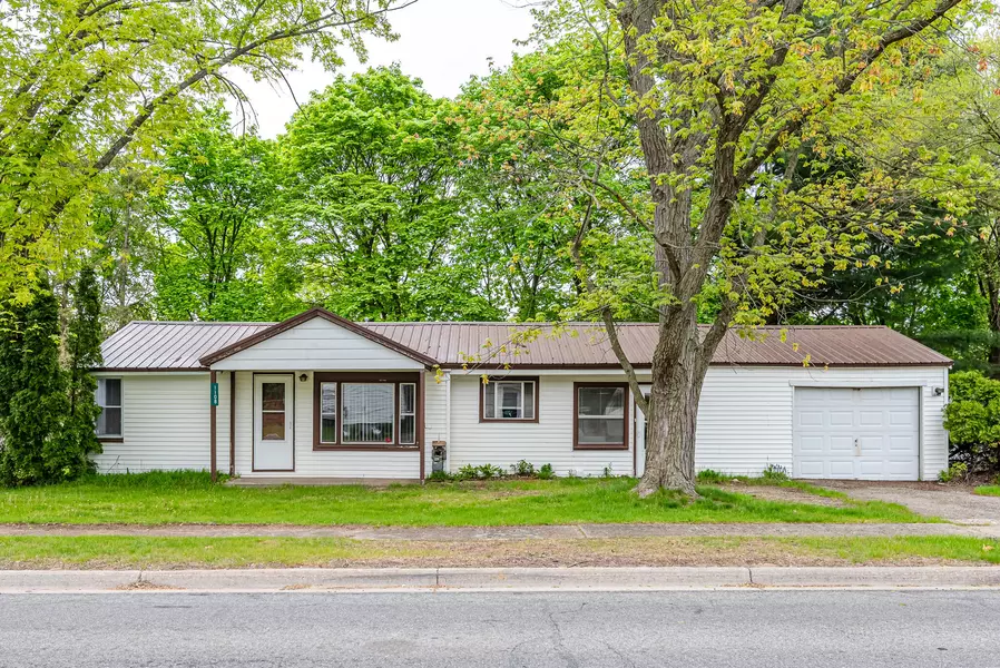 1108 N Walnut Street, Greenville, MI 48838