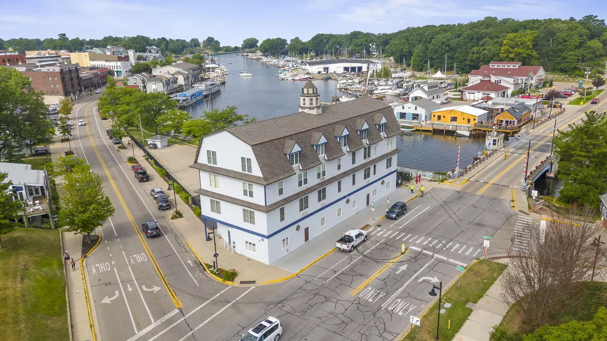 South Haven, MI 49090,532 Dyckman Avenue #B1A