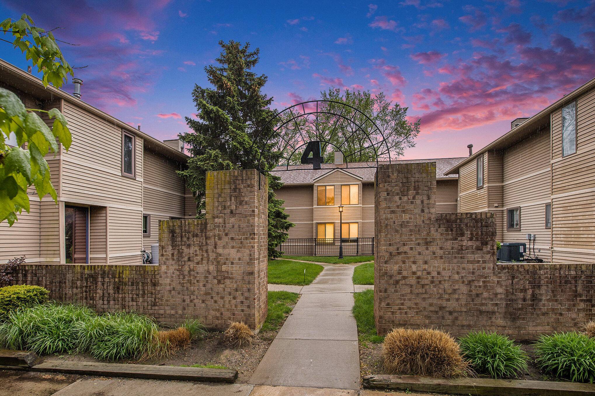 Ann Arbor, MI 48104,300 Briarcrest Drive #141