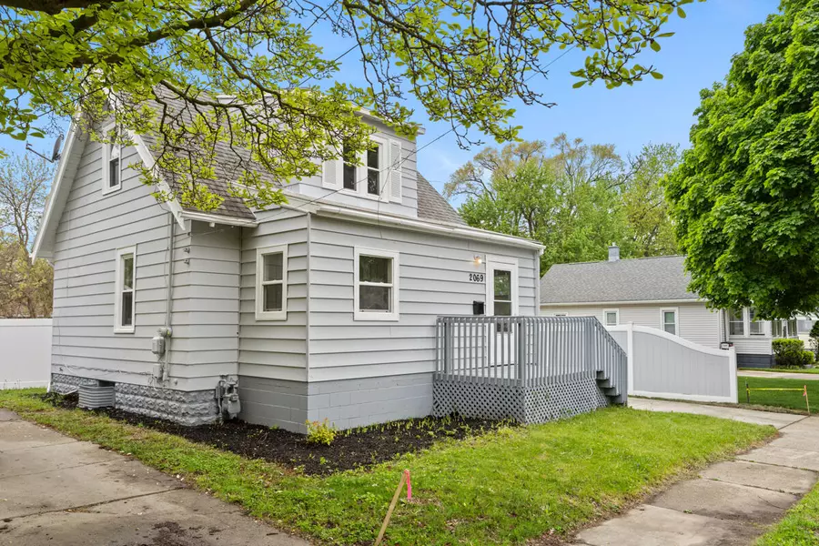 2069 Michael SW Avenue, Wyoming, MI 49509