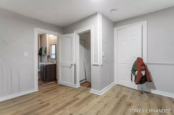 Grand Rapids, MI 49505,1402 North NE Avenue