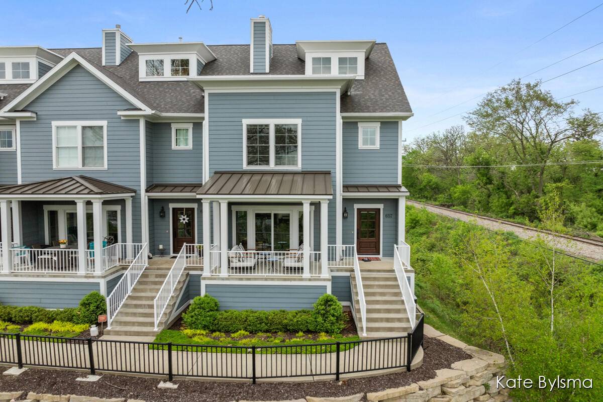 657 Greenslate SE Drive, Ada, MI 49301