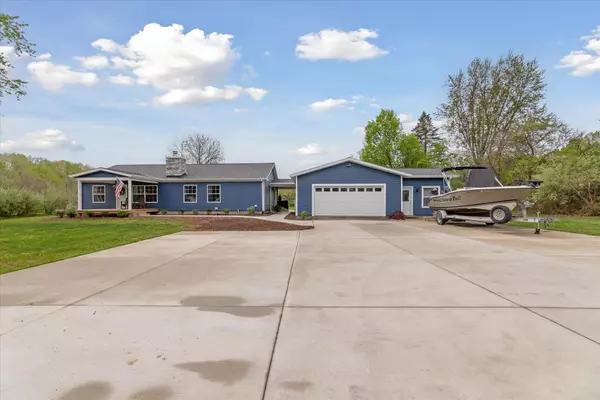 South Haven, MI 49090,75349 12th Avenue