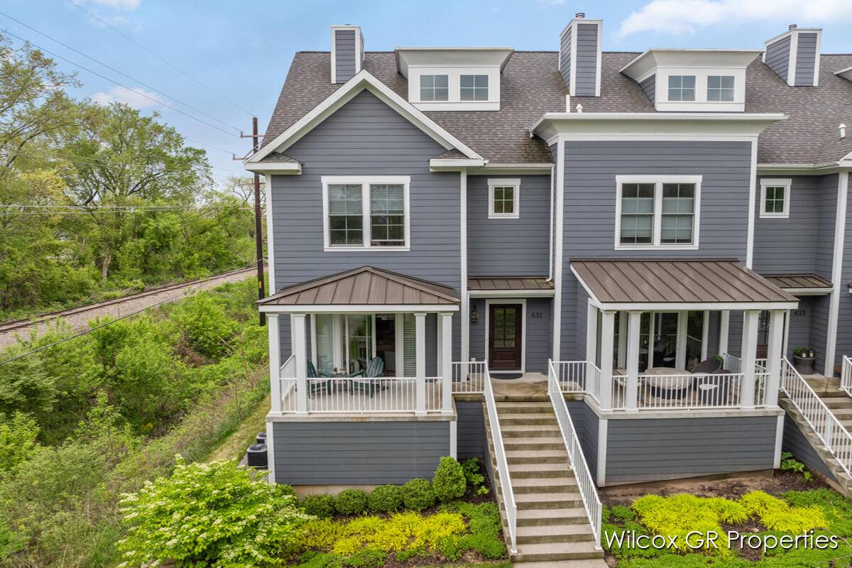 631 Greenslate SE Drive, Ada, MI 49301