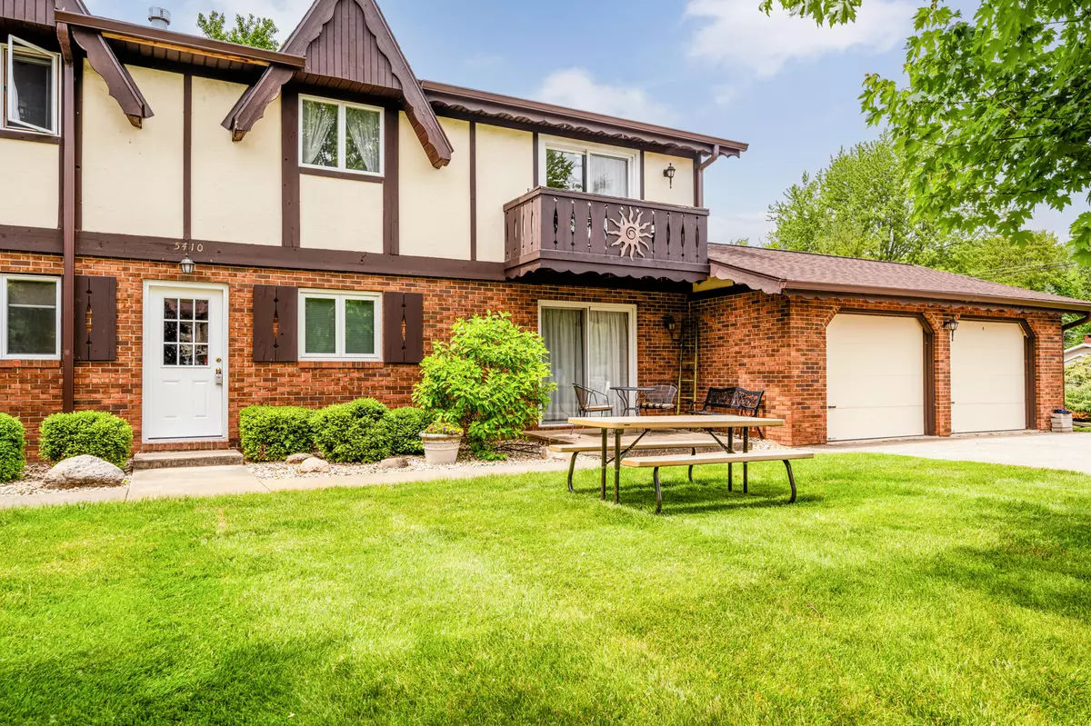 Coloma, MI 49038,5410 Country Aire Drive #14