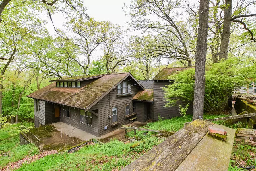 2205 Ridge Road, Kalamazoo, MI 49008