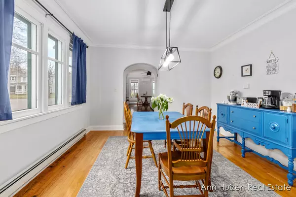 Lowell, MI 49331,424 Lincoln Lake