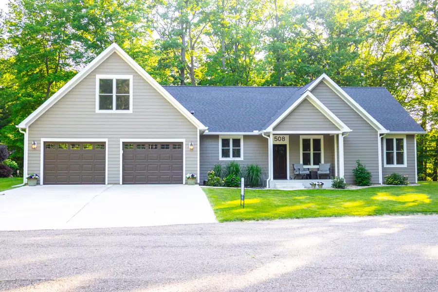 508 S Jameson Street, New Buffalo, MI 49117