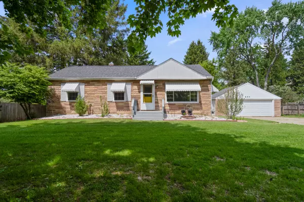 854 Hinckley Boulevard, Jackson, MI 49203