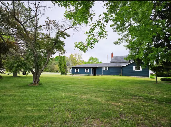 Sawyer, MI 49125,3965 Weechik Road