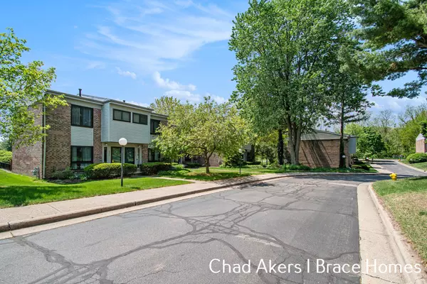 Grand Rapids, MI 49546,6244 Lincolnshire SE Court