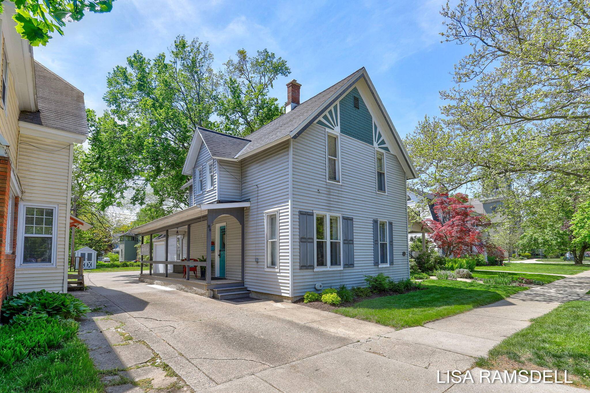 Holland, MI 49423,88 W 12th Street