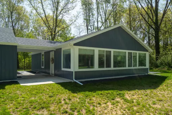 Lawton, MI 49065,66464 26th Street