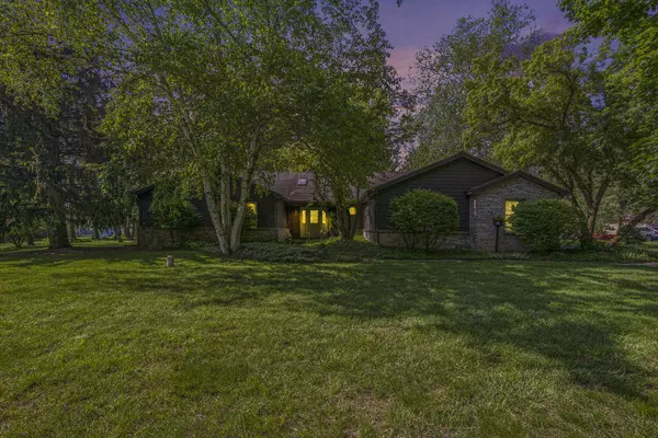 Chelsea, MI 48118,6030 Queen Oaks Drive