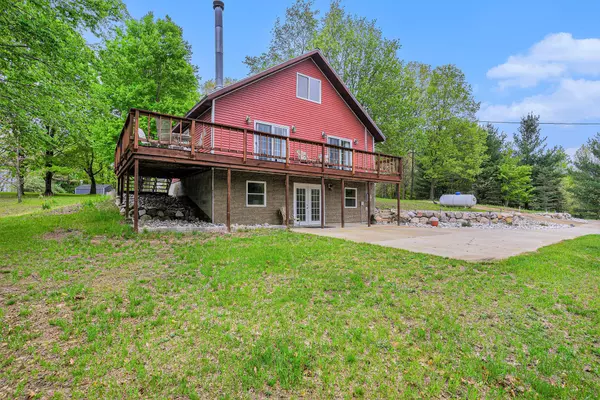Hesperia, MI 49421,4238 E White River Drive
