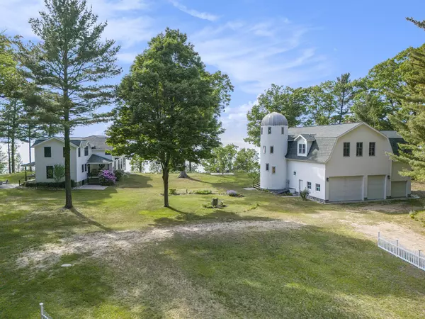 Mears, MI 49436,8282 W Harrison Road