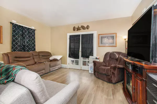 Dowagiac, MI 49047,404 Oak Street