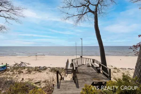 Spring Lake, MI 49456,17933 N Shore Estates Road
