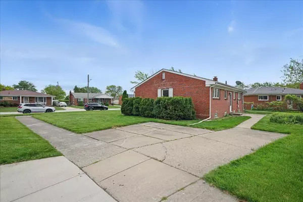 Dearborn Heights, MI 48127,6941 Crestwood Street