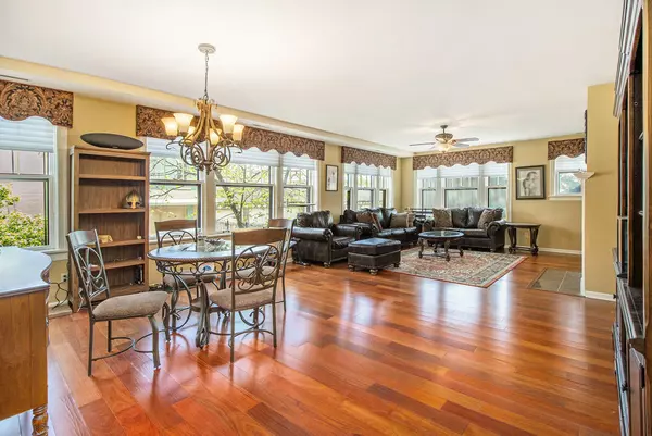Kalamazoo, MI 49007,471 W South Street ##105