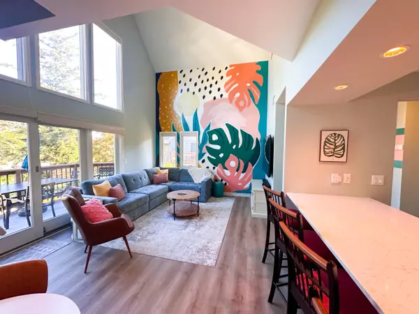 South Haven, MI 49090,130 North Shore Drive #8