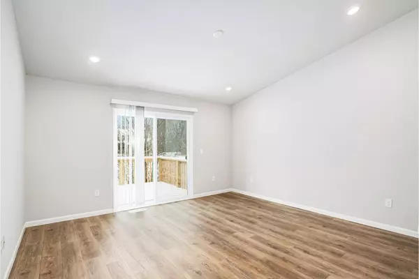 Benton Harbor, MI 49022,637 Manorwood Circle